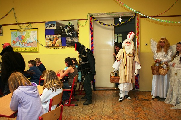 Mikuláš a čerti