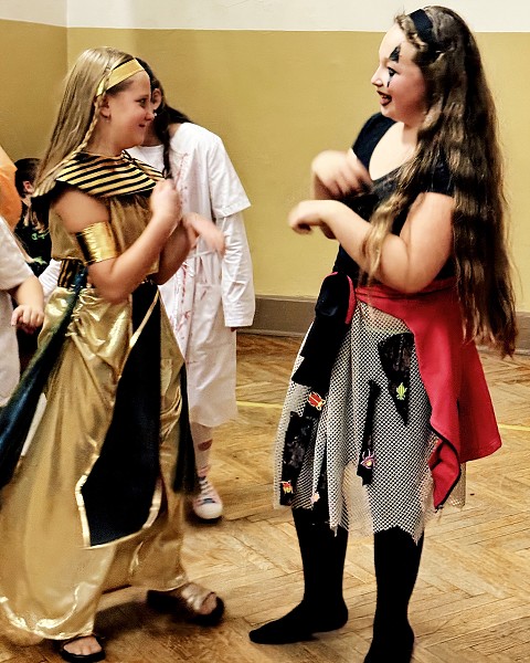 Halloweenský večírek