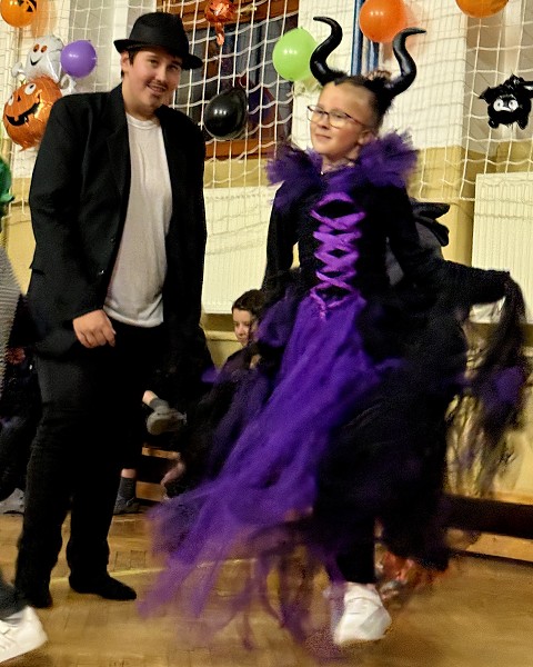 Halloweenský večírek