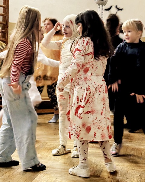 Halloweenský večírek