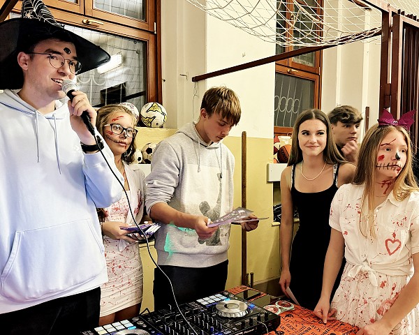 Halloweenský večírek